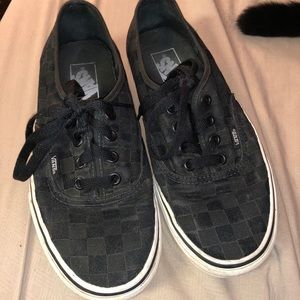 Checkered Vans W7.5/M6